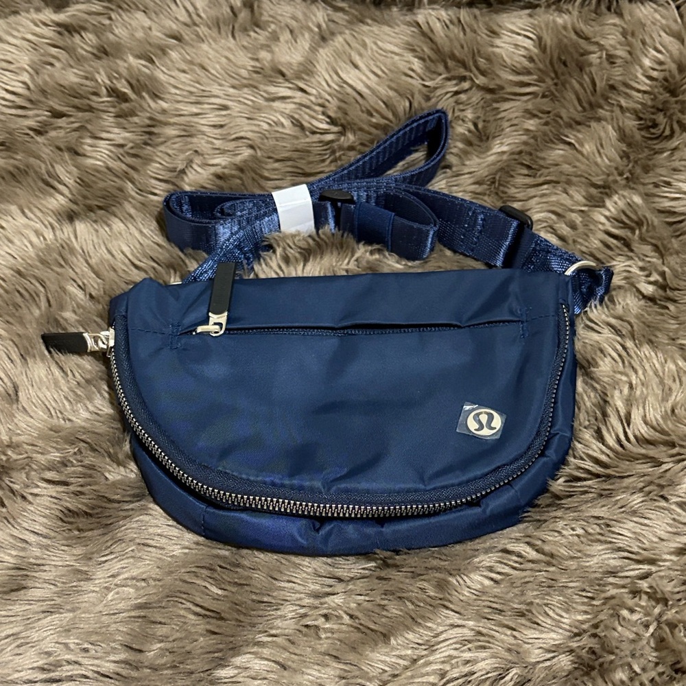 Lululemon Athletica Midnight Blue Women’s Crossbody Bag